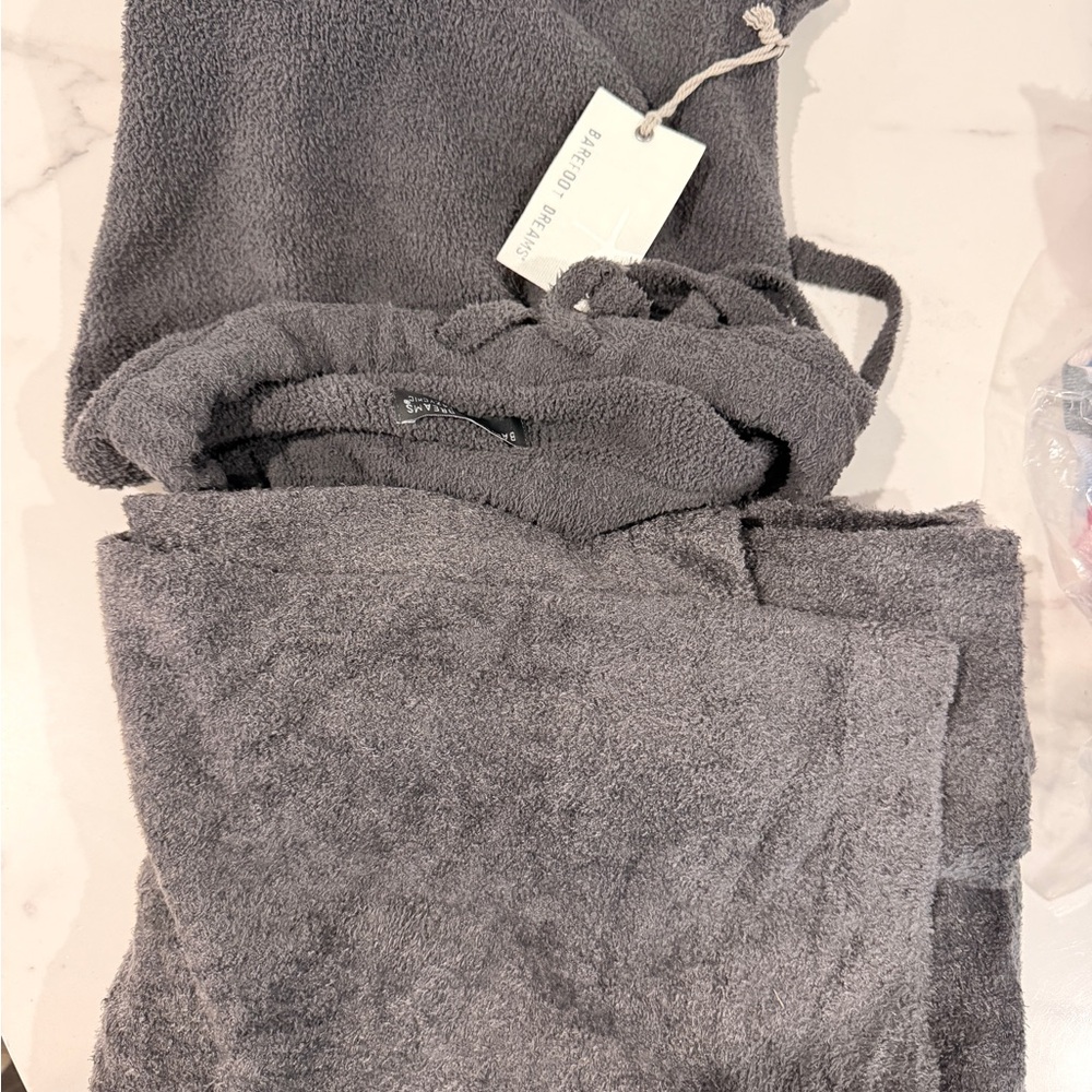 Barefoot Dreams Charcoal Plush blanket and socks - Picture 2 of 5